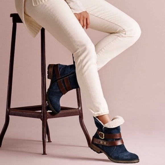 Women’s Size 7W Naturalizer N5 Comfort Talley Blue Leather Upper Sherling Bootie - Picture 3 of 13